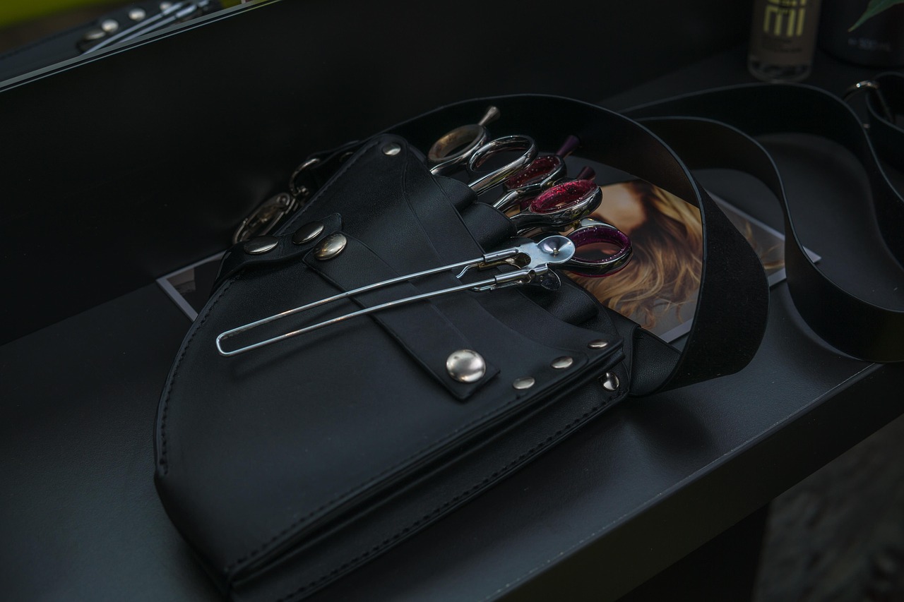 Hairdresser, table, shear — Tournament Tips for Online Holdem Poker Success